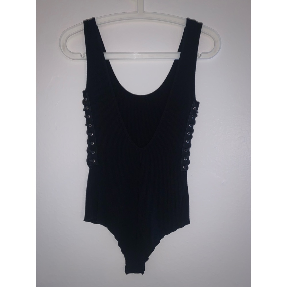 LF LACE BODYSUIT - Picture 2 of 4